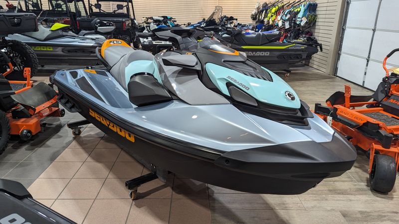 2024 SEADOO GTI SE 170 WITH SOUND SYSTEM IDF ICE METAL AND NEO MINT Image 4