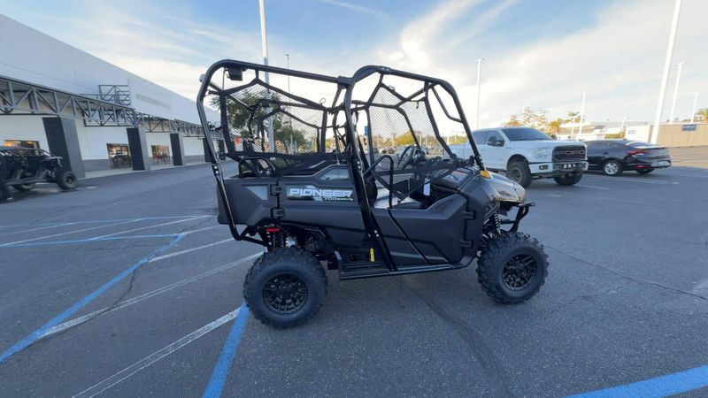 New 2026 Honda PIONEER 700-4 DELUXE Image 9