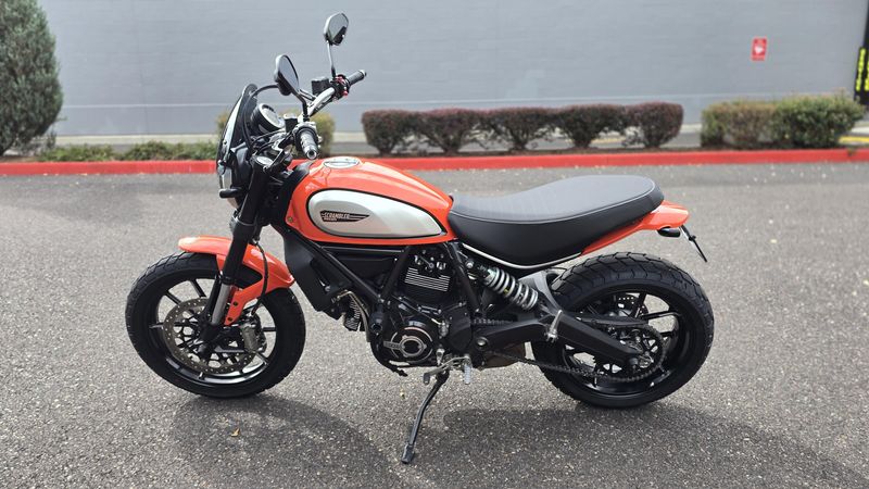 Used 2019 Ducati SCRAMBLER ICON 