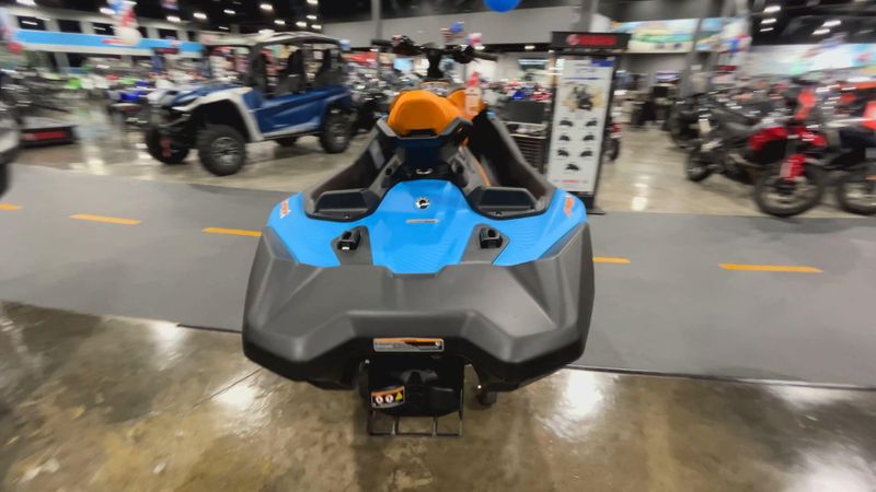 New 2026 Sea-Doo SPARK FOR 3 90 TRIXX (SOUND SYSTEM) Image 3