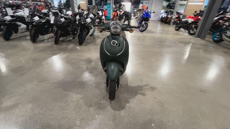 New 2024 Honda Metropolitan Image 3