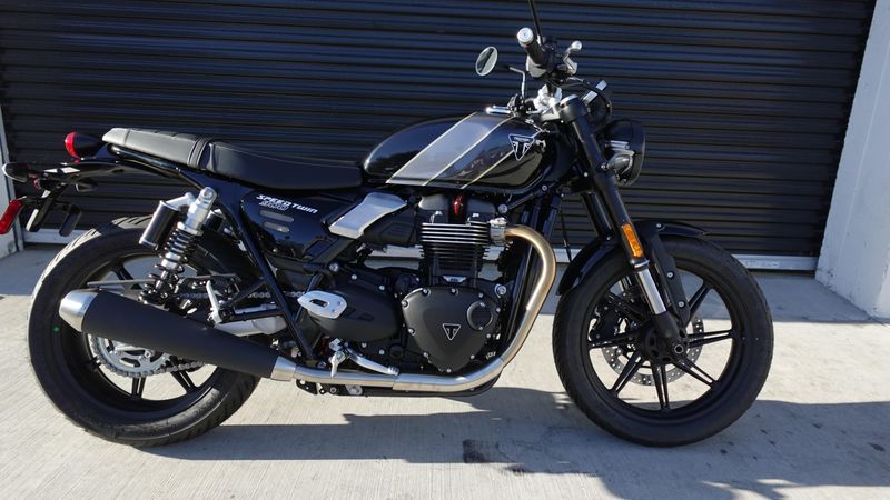 New 2025 Triumph Speed Twin 900 Base 