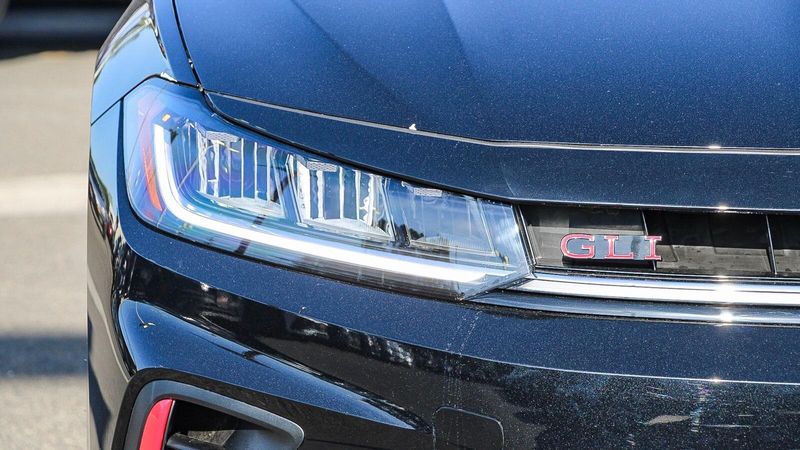 New 2025 Volkswagen Jetta GLI 2.0T AutobahnImage 7
