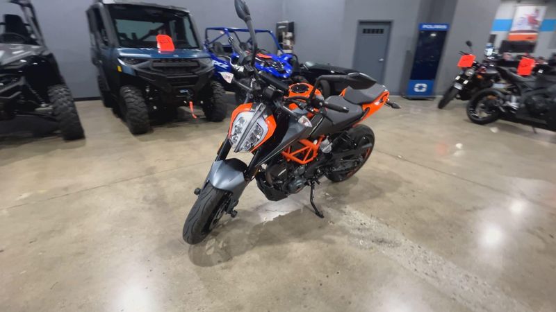 2023 KTM DUKE 390 Image 4