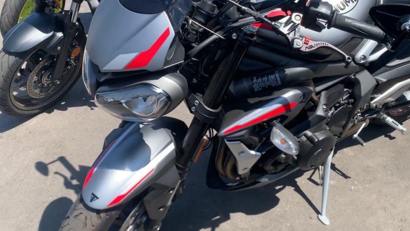 Used 2022 Triumph STREET TRIPLE R Image 9