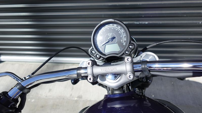 New 2025 Triumph Bonneville Speedmaster Base 