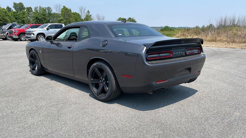 2022 Dodge Challenger SRT8 Hellcat photo 4