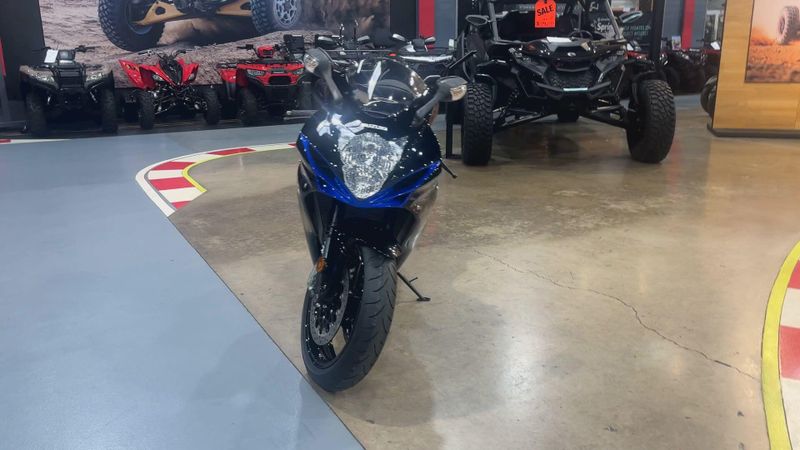 New 2027 Suzuki GSX-R600 Image 3