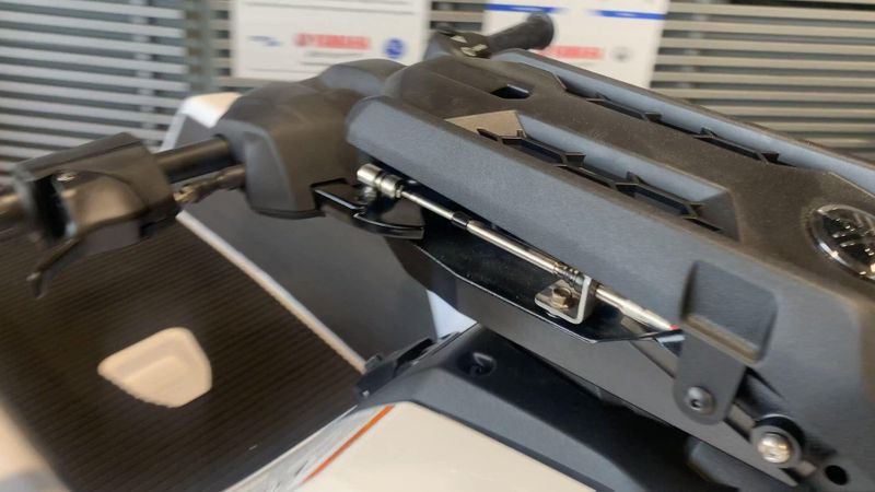 2025 Yamaha Superjet Image 3