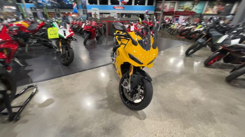 New 2026 Ducati PANIGALE V2 S Image 2