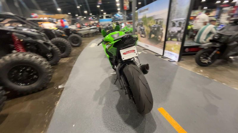 Used 2025 Kawasaki NINJA ZX 10R ABS KRT EDITION Image 7
