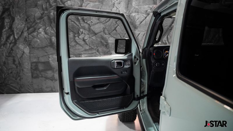 2024 Jeep Wrangler Rubicon 392 photo 4