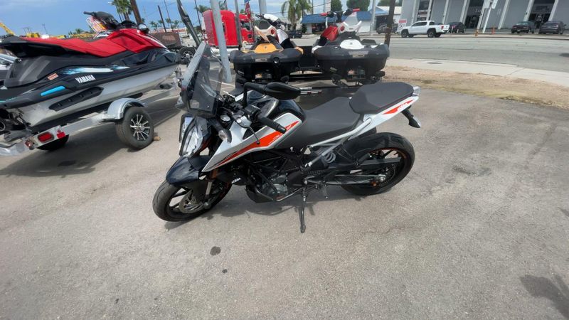 Used 2022 KTM 390 DUKE Image 5