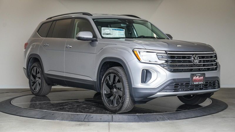 New 2025 Volkswagen Atlas 2.0T SE w/TechnologyImage 5