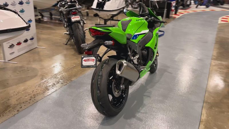 New 2026 Kawasaki NINJA ZX-10R ABS Image 4