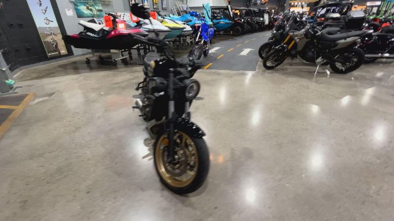 Used 2023 Yamaha XSR700 Image 3