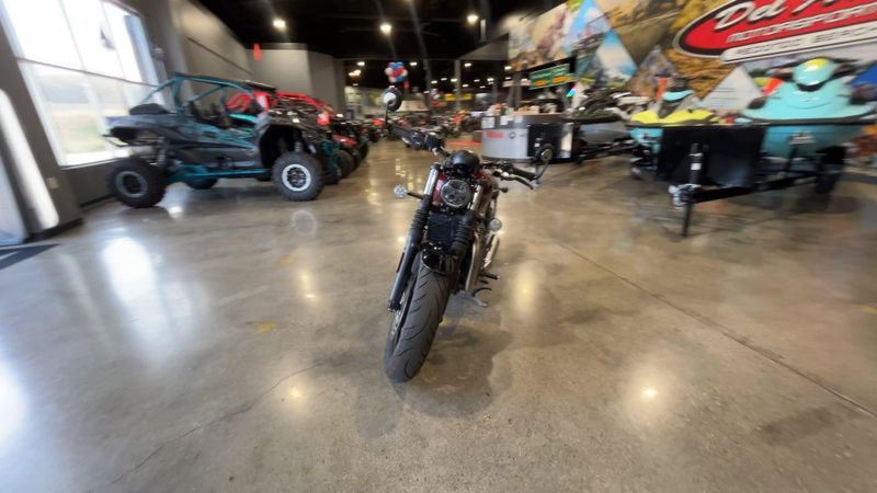 2022 Triumph Bobber Image 3