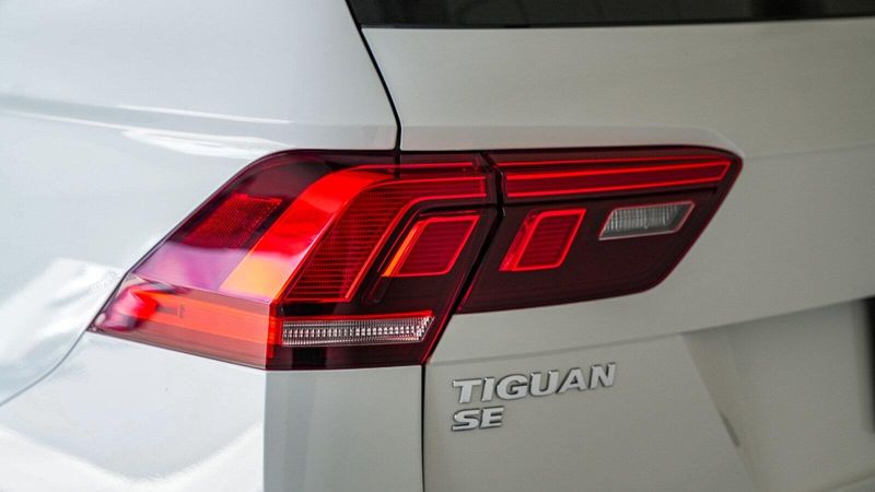 2021 Volkswagen Tiguan 2.0T SEImage 9