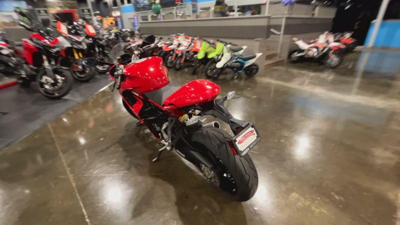 Used 2024 Ducati SUPERSPORT 950 Image 6