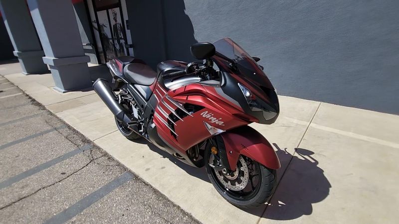 New 2025 Kawasaki NINJA ZX-14R ABS Image 5