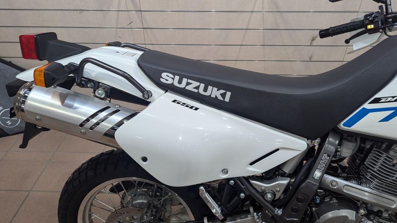 2025 Suzuki DR 650SImage 7