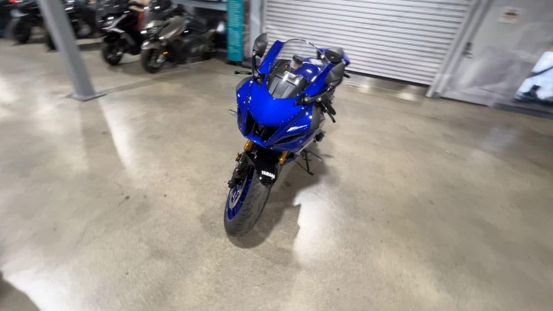 New 2025 Yamaha YZF-R7 Image 3
