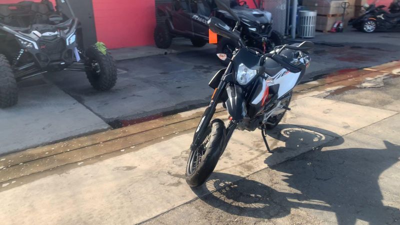 Used 2020 KTM SMC 690 R Image 4
