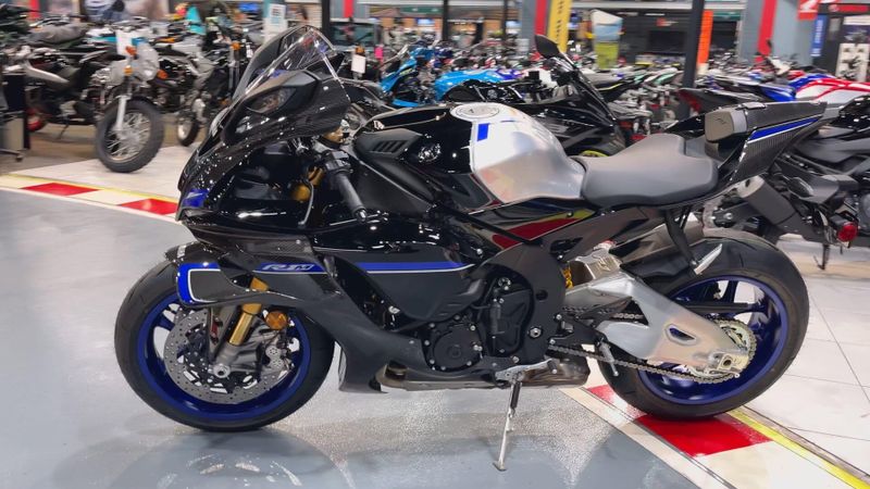 New 2026 Yamaha YZF-R1M Image 9