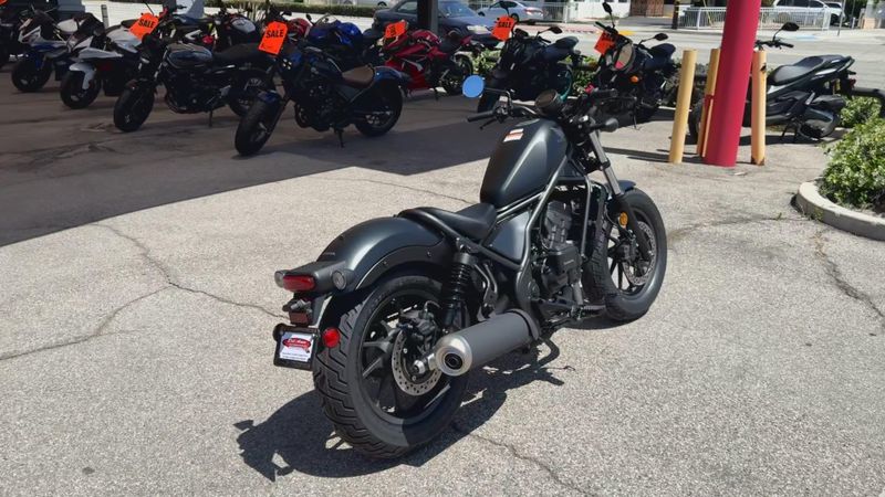New 2026 Honda REBEL 300 E-CLUTCH Image 4