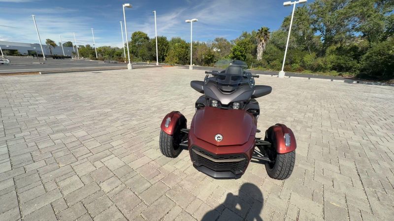 New 2026 Can-Am SPYDER F3 LIMITED SPECIAL SERIES (SE6) Image 4