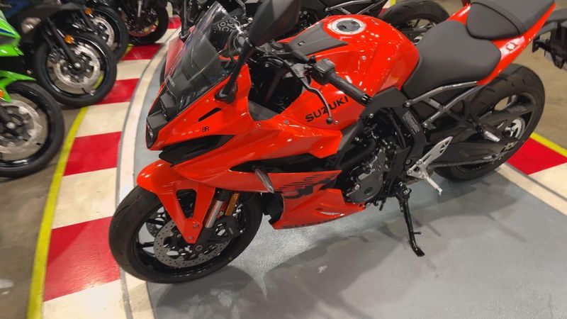 New 2026 Suzuki GSX-8R Image 9