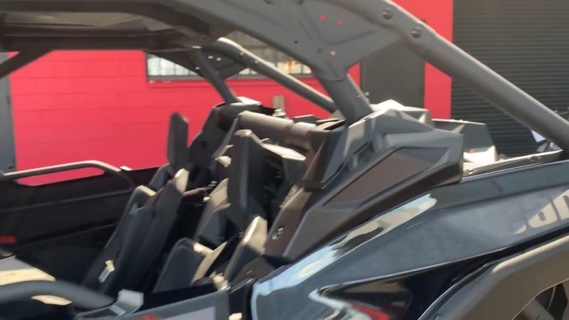 New 2025 Can-Am MAVERICK X3 MAX X RS TURBO RR SMART-SHOX Image 5