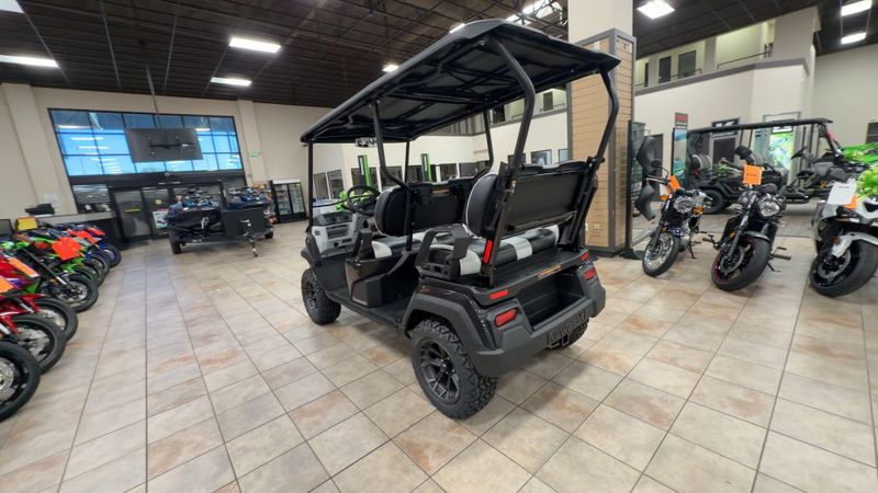 New 2025 Kawasaki NAV 4E LE Image 7