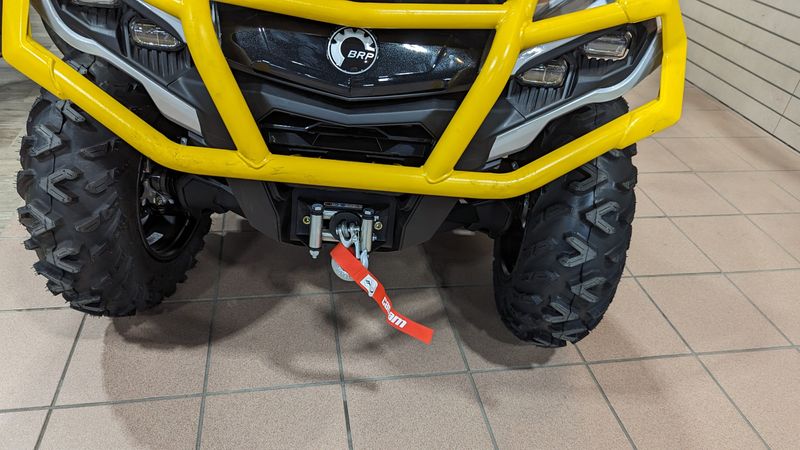 2024 CAN-AM OUTLANDER XTP 1000R HYPER SILVER AND NEO YELLOWImage 6