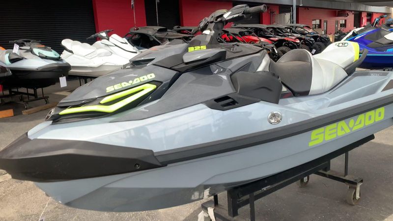 New 2025 Sea-Doo RXT-X 325 (SOUND SYSTEM) Image 6