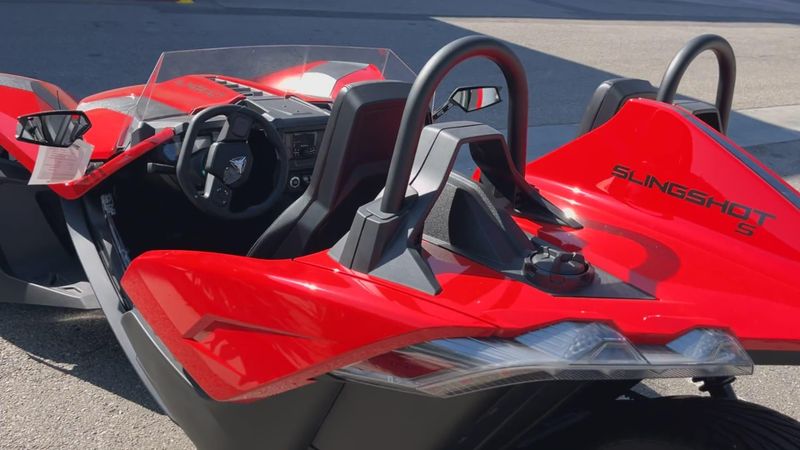 New 2025 Polaris SLINGSHOT S AUTODRIVE Image 2