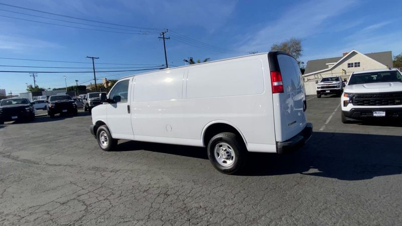 Used 2023 Chevrolet Express Cargo Van Work VanImage 7