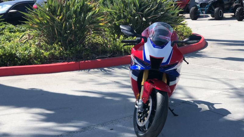 New 2026 Honda CBR1000RR-R FIREBLADE SP Image 4