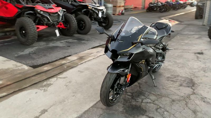 Used 2023 Kawasaki Ninja ZX-10R KRT Edition Image 4