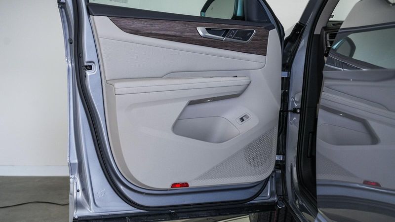 2025 Volkswagen Atlas 2.0T SEL Premium R-LineImage 21