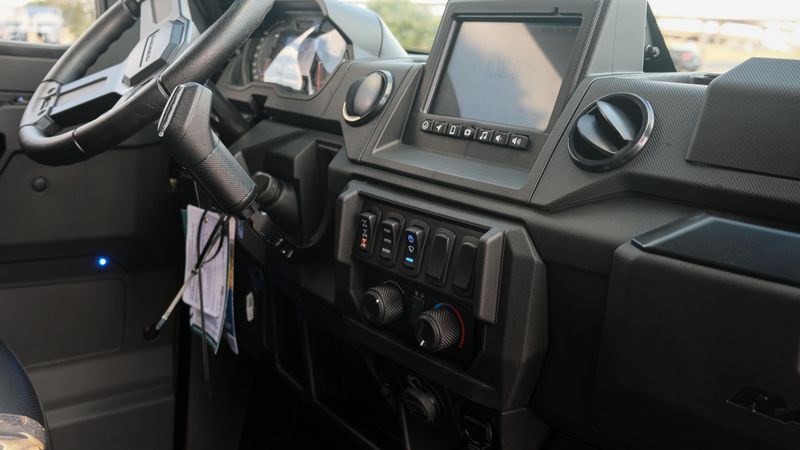2025 Polaris RANGER CREW XP 1000 NORTHSTAR EDITION ULTIMATE PURSUIT CAMO Image 12