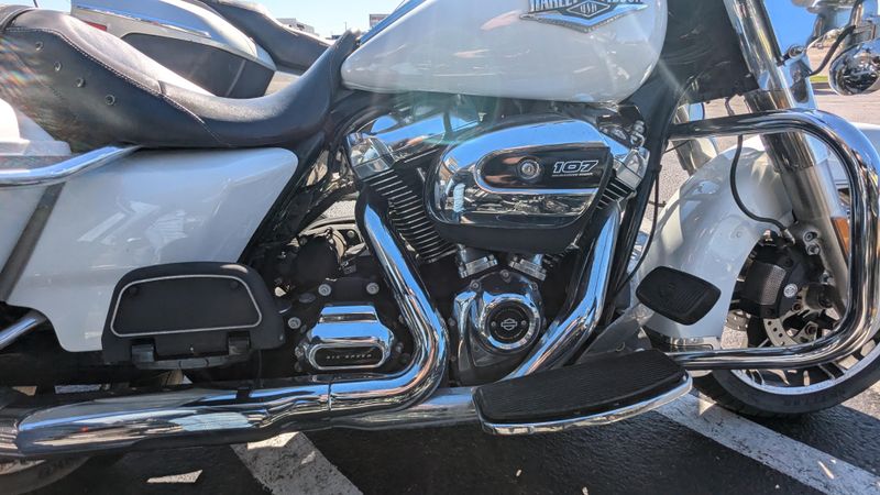 2020 HARLEY ROAD KING BASEImage 3