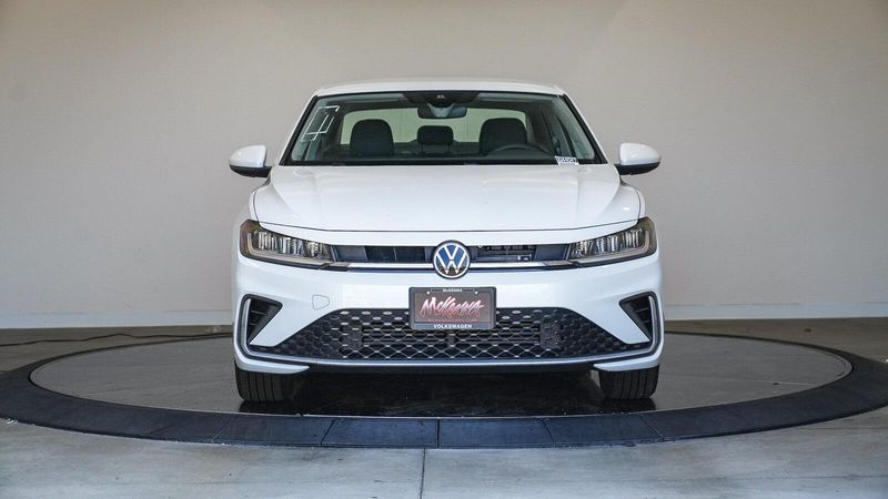 New 2025 Volkswagen Jetta 1.5T SEImage 6