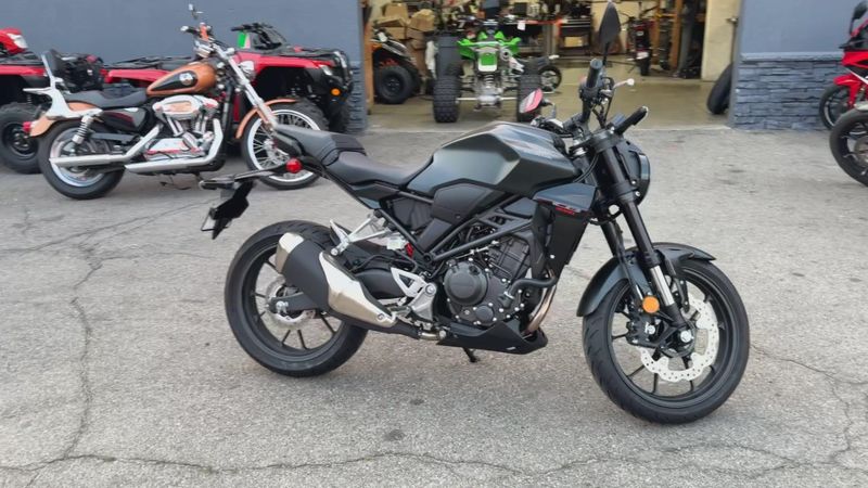 New 2025 Honda CB300R ABS Image 9