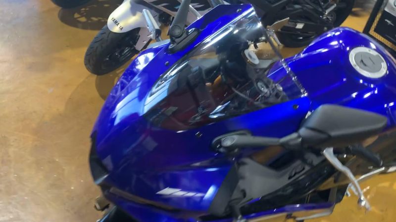New 2025 Yamaha YZF-R3 ABS Image 7