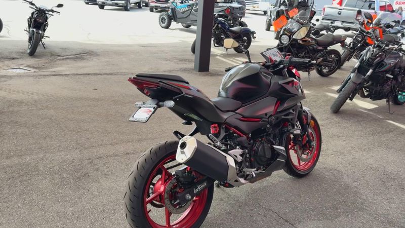 Used 2025 Kawasaki Z500 SE ABS Image 4
