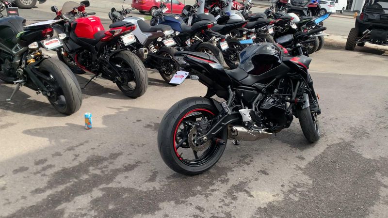 Used 2023 Kawasaki Z650 Base Image 9