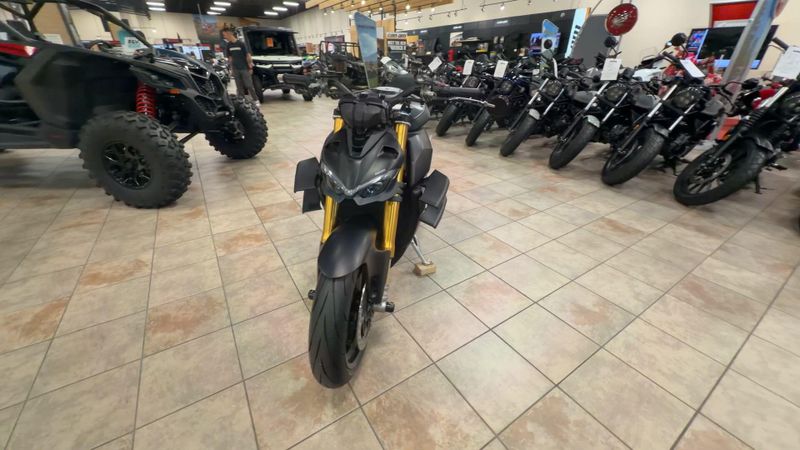 Used 2021 Ducati STREETFIGHTER V4S Image 4