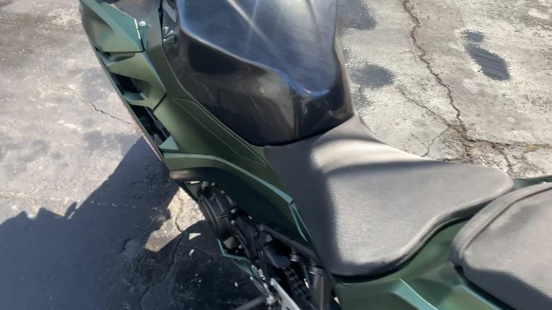 Used 2023 Kawasaki Ninja 400 Base Image 7