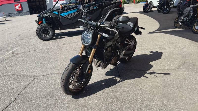 New 2026 Honda CB650R E-CLUTCH Image 8